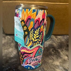 NWT Bazaar swig travel mug 22oz